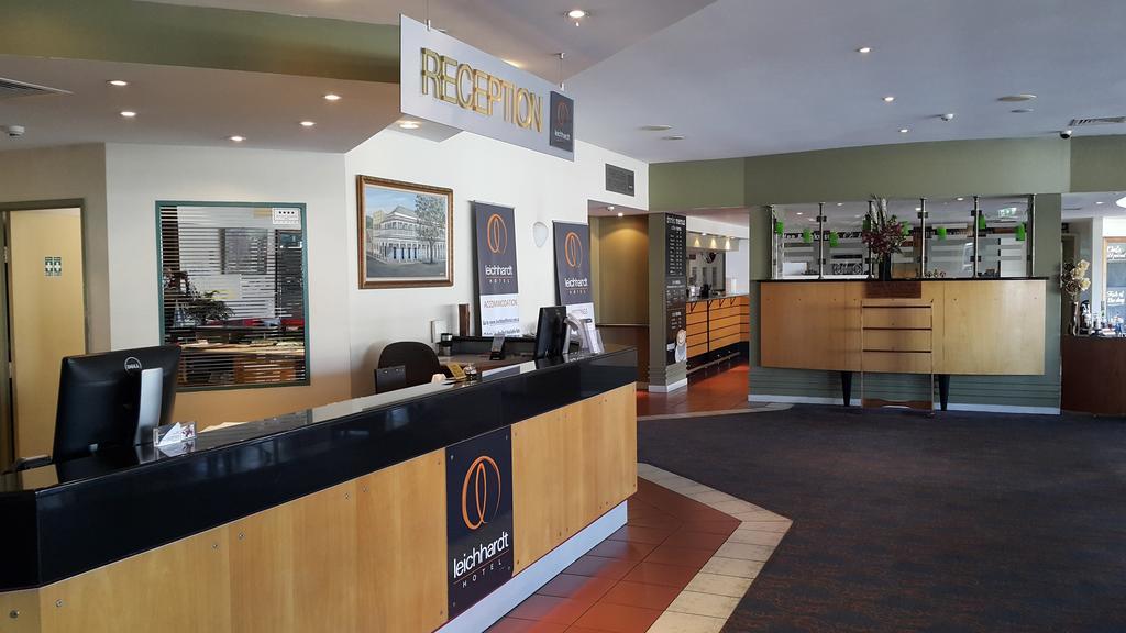 Leichhardt Hotel Рокхемптън Екстериор снимка