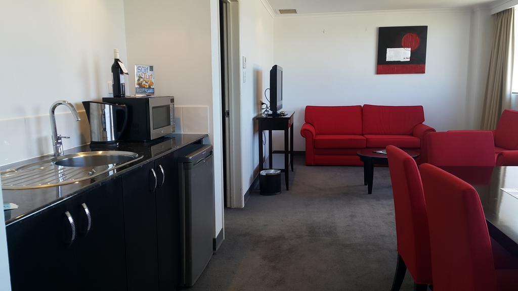 Leichhardt Hotel Рокхемптън Екстериор снимка