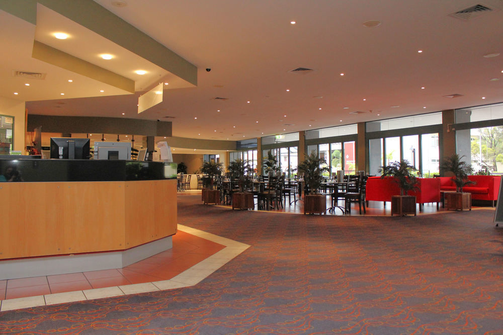 Leichhardt Hotel Рокхемптън Екстериор снимка