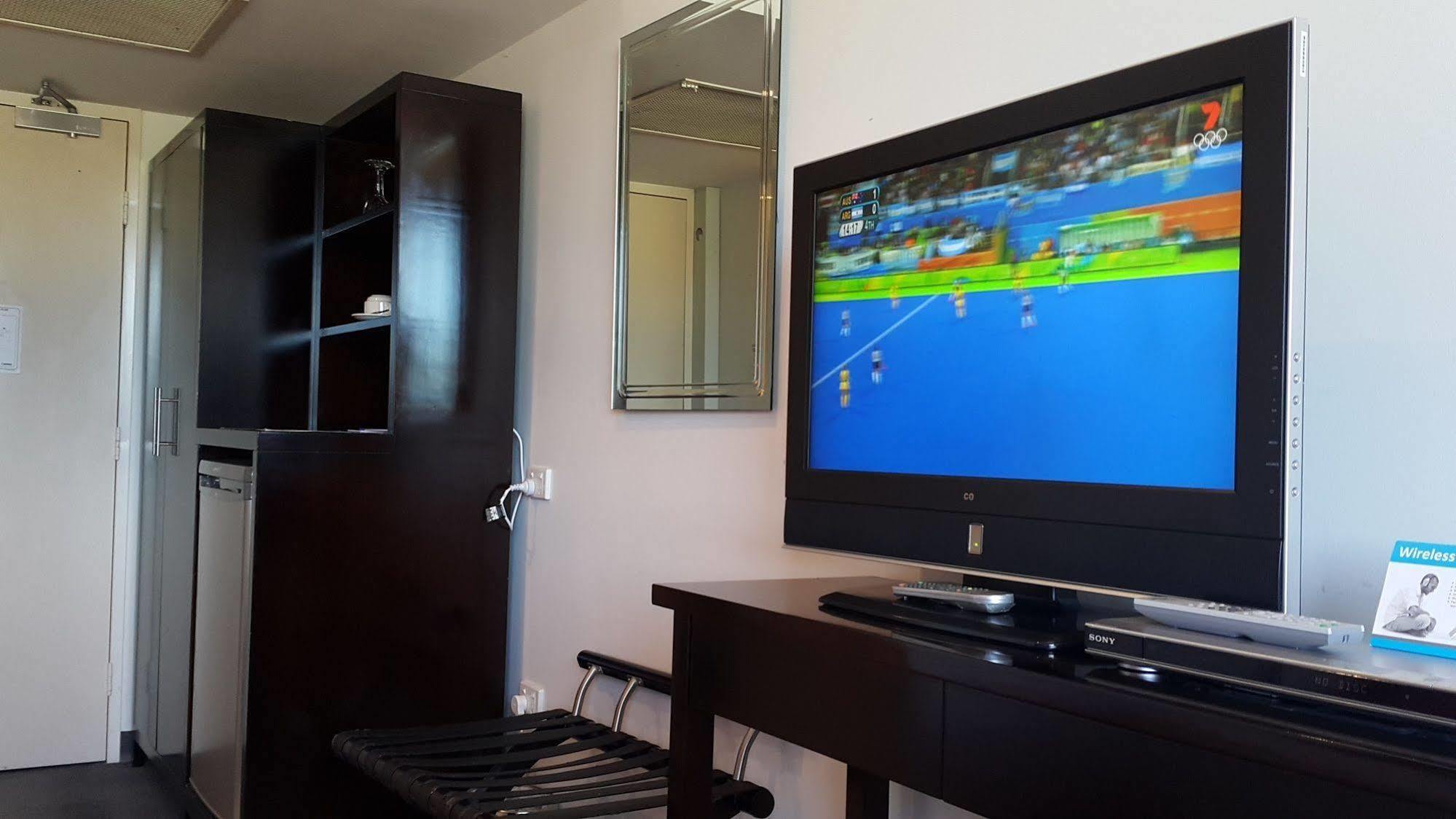 Leichhardt Hotel Рокхемптън Екстериор снимка