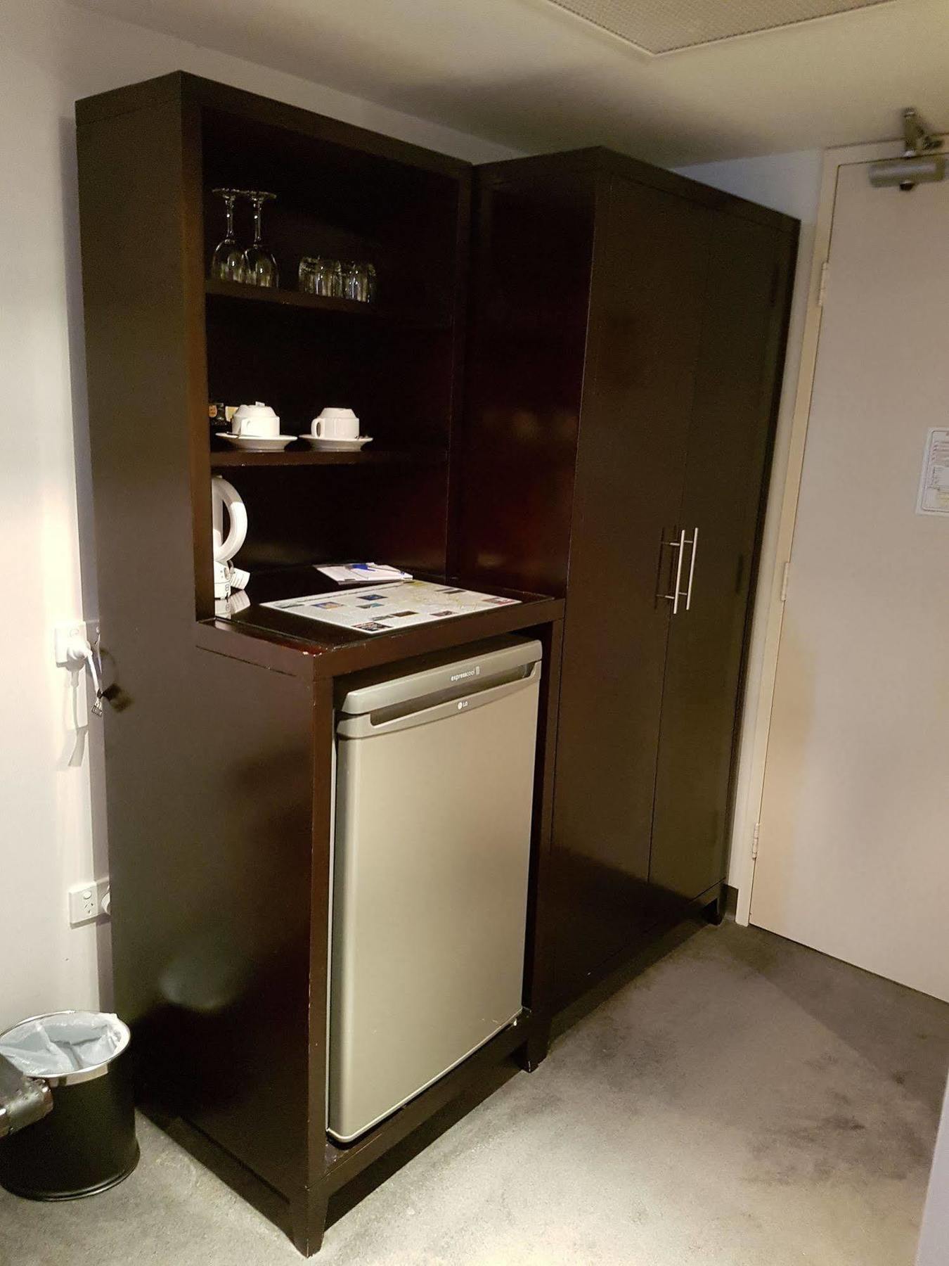 Leichhardt Hotel Рокхемптън Екстериор снимка