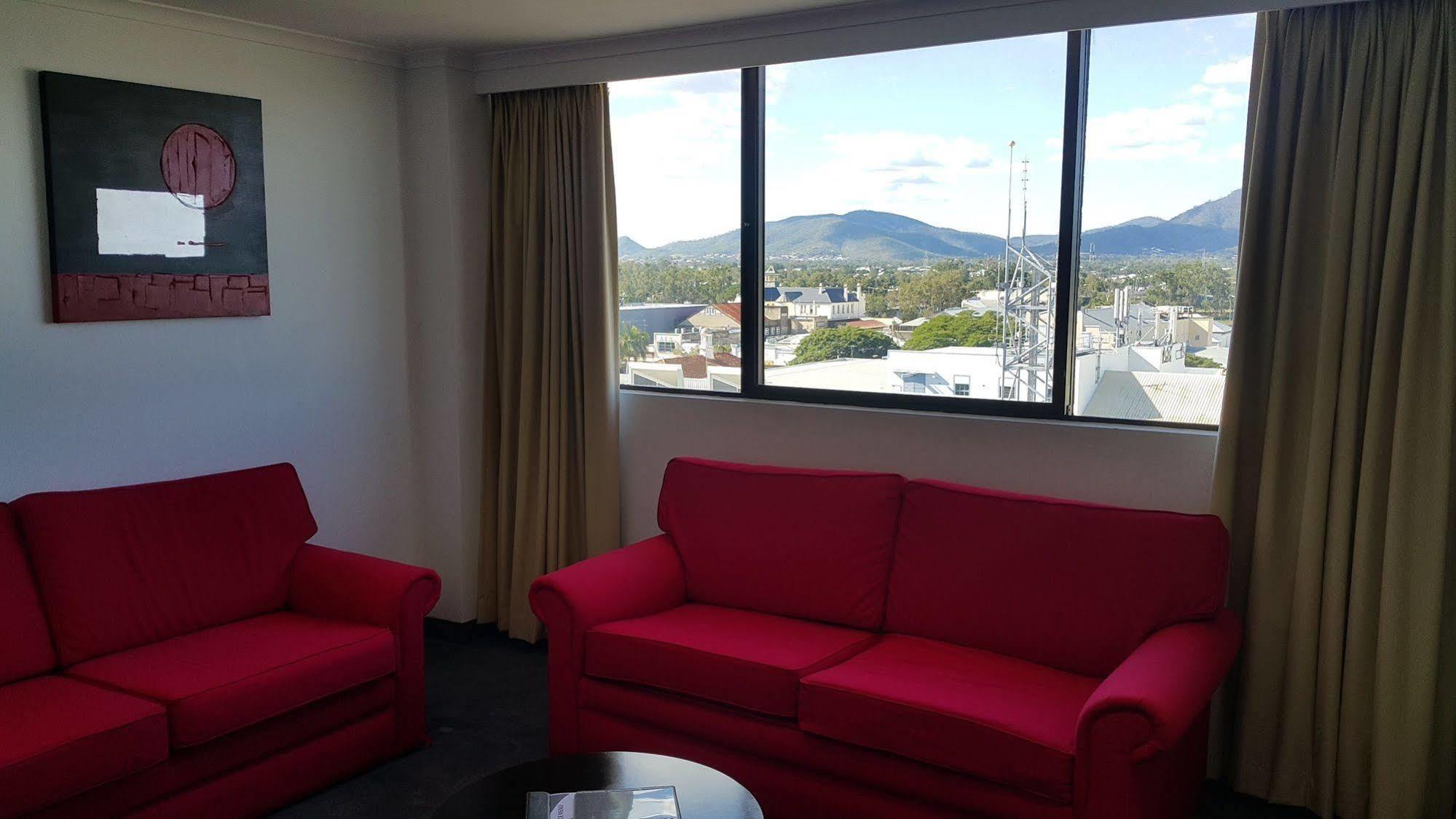 Leichhardt Hotel Рокхемптън Екстериор снимка