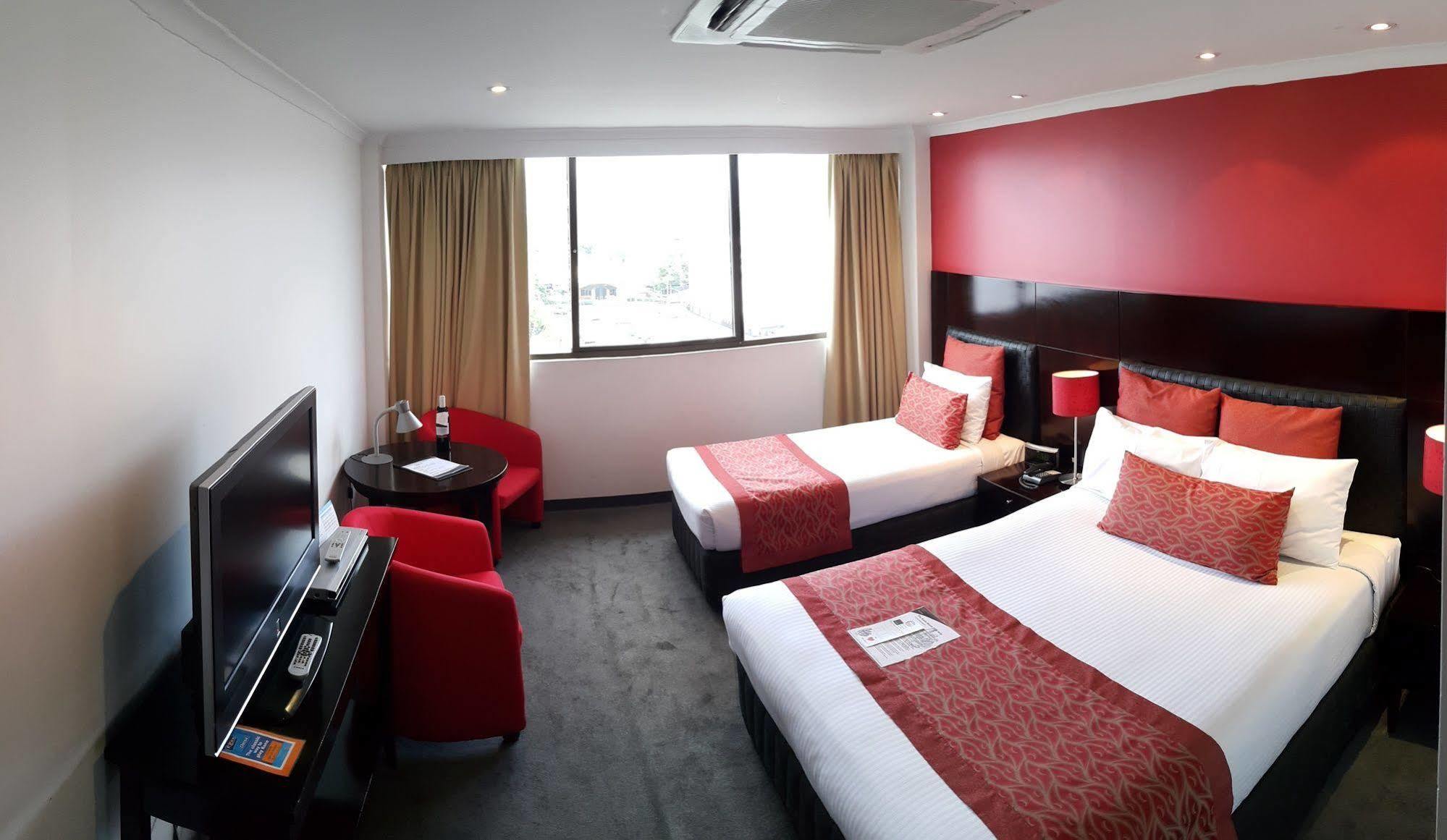 Leichhardt Hotel Рокхемптън Екстериор снимка