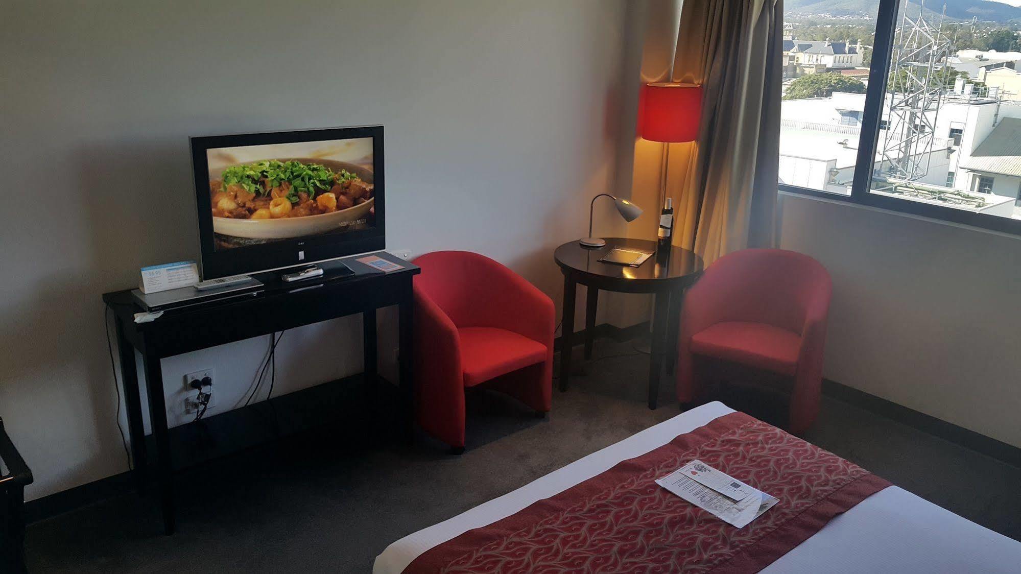 Leichhardt Hotel Рокхемптън Екстериор снимка